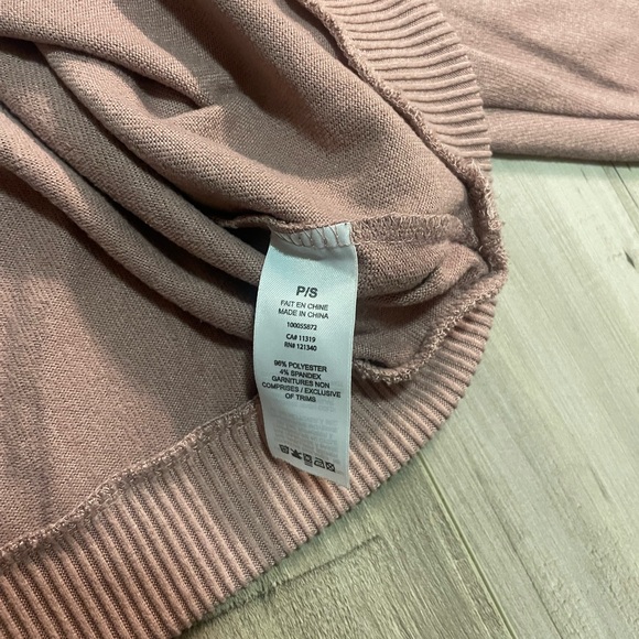 Garage Lounge Sweater - Picture 4 of 4